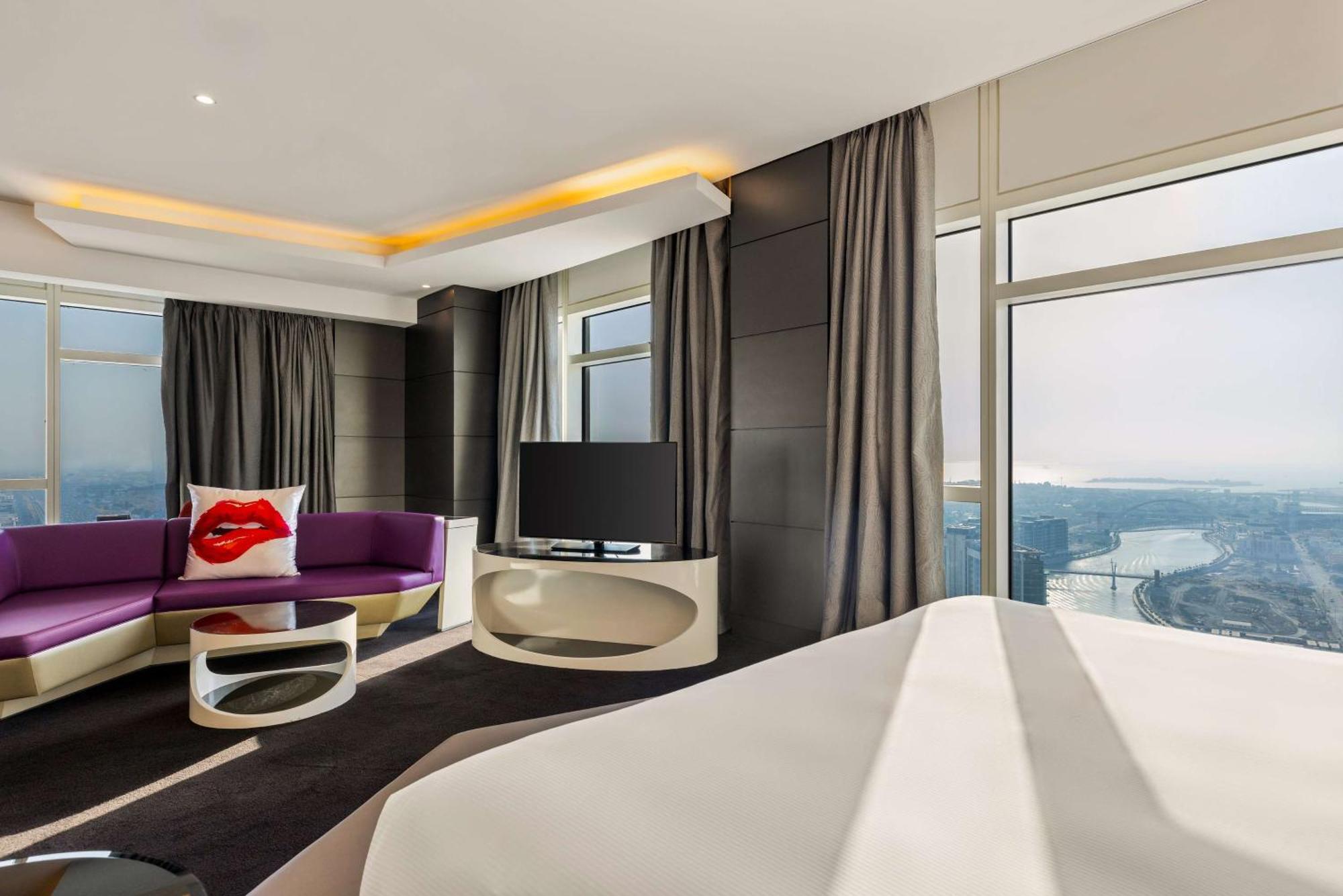 V Hotel Dubai, Curio Collection By Hilton Екстериор снимка