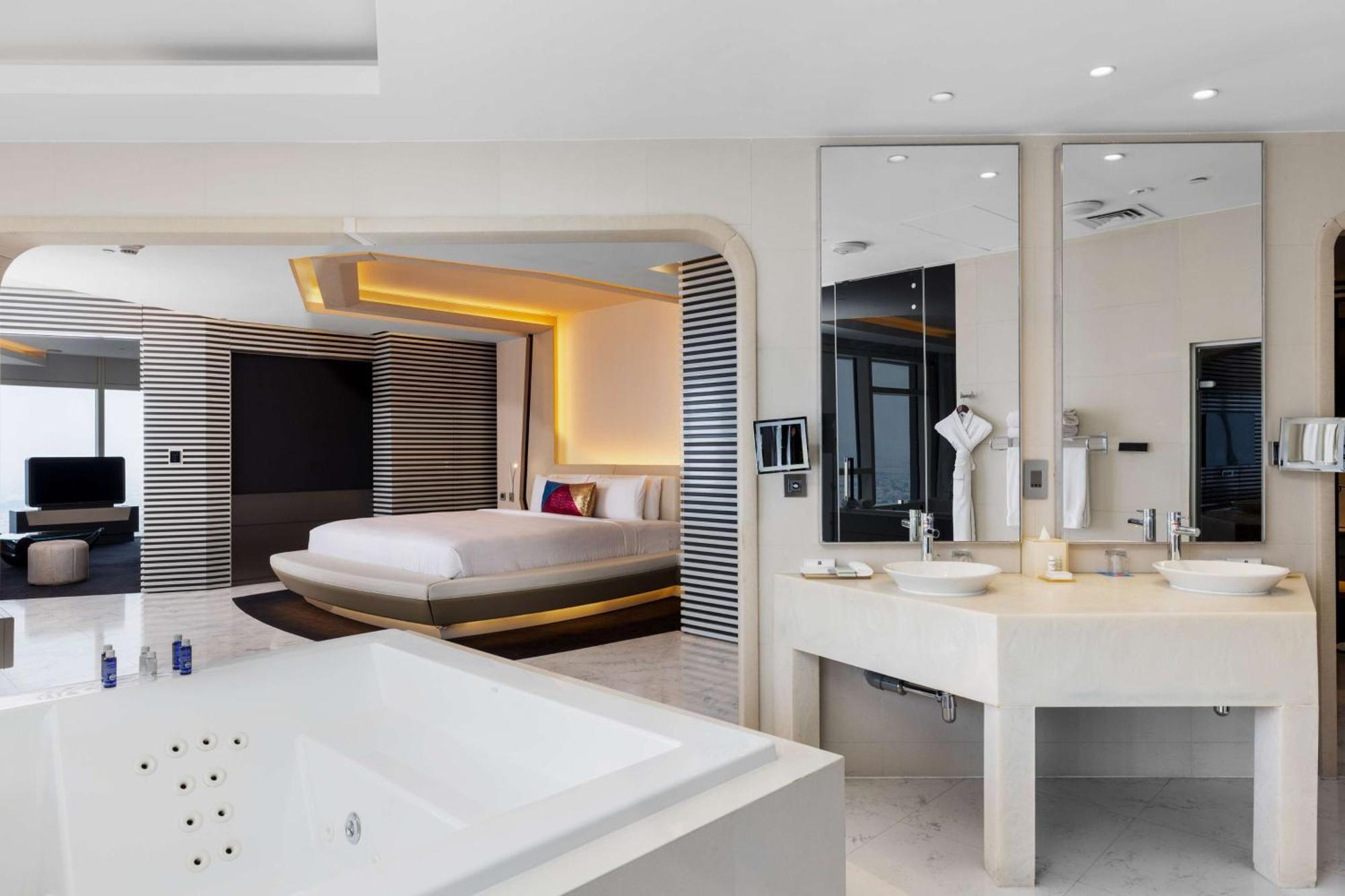 V Hotel Dubai, Curio Collection By Hilton Екстериор снимка
