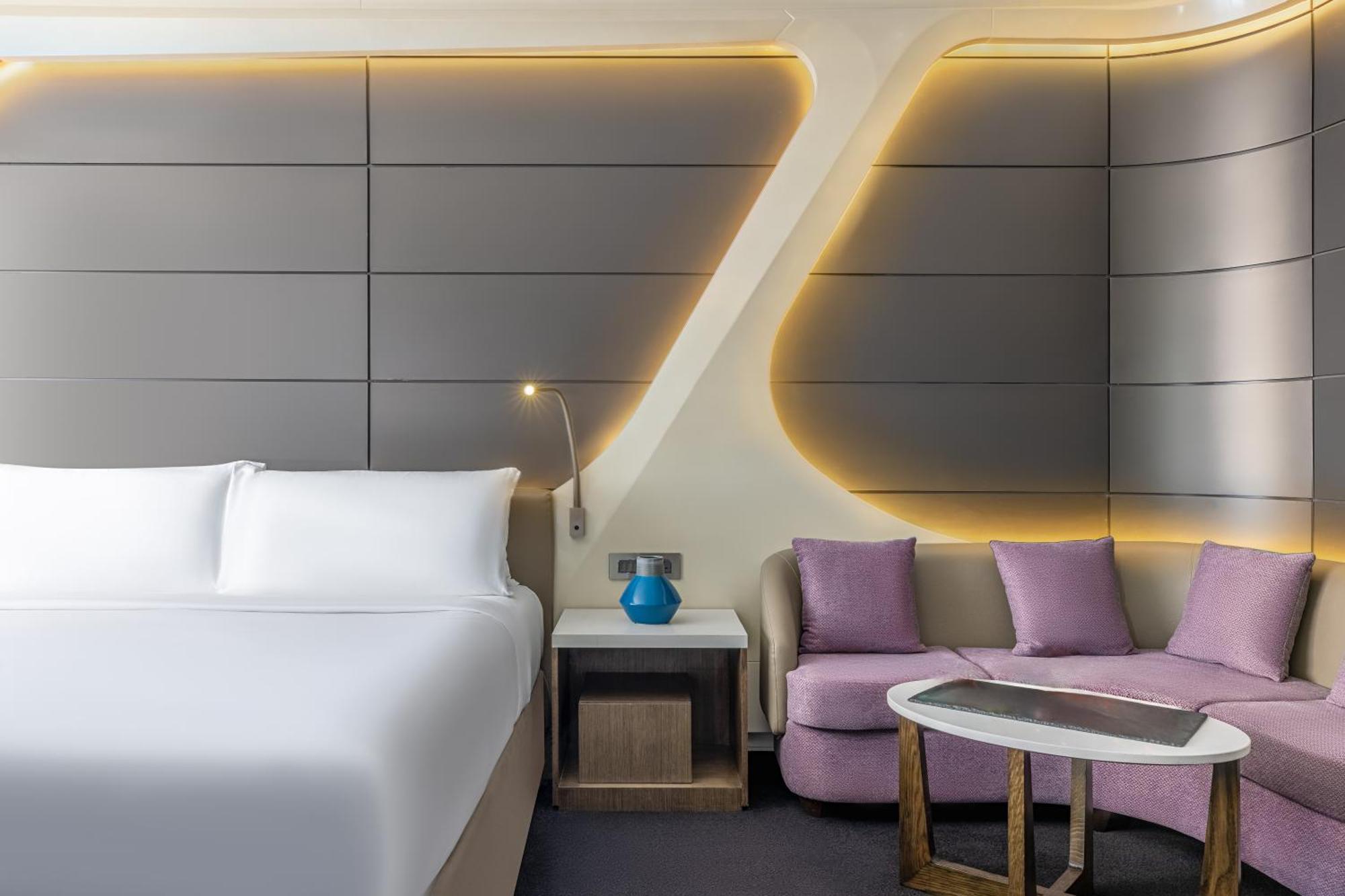 V Hotel Dubai, Curio Collection By Hilton Екстериор снимка